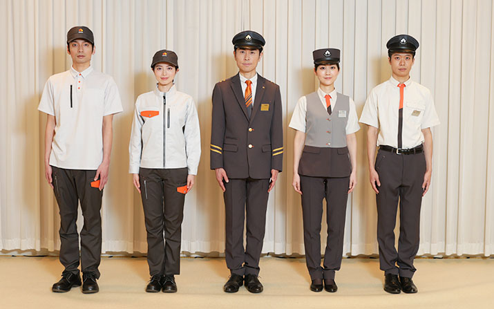 制服デザインをリニューアル