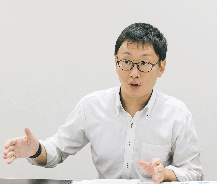 総務部長の写真