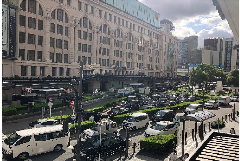 なんば駅前ロータリー