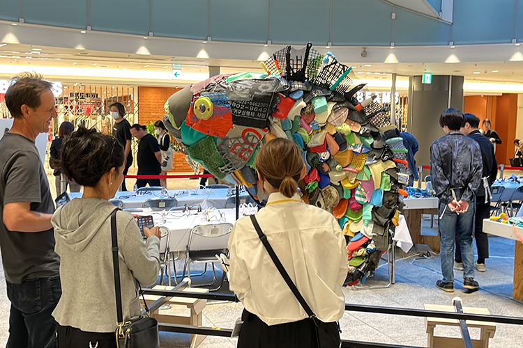 アップサイクルしてサステナブルなアートをつくる「ゴミジナル工作®」