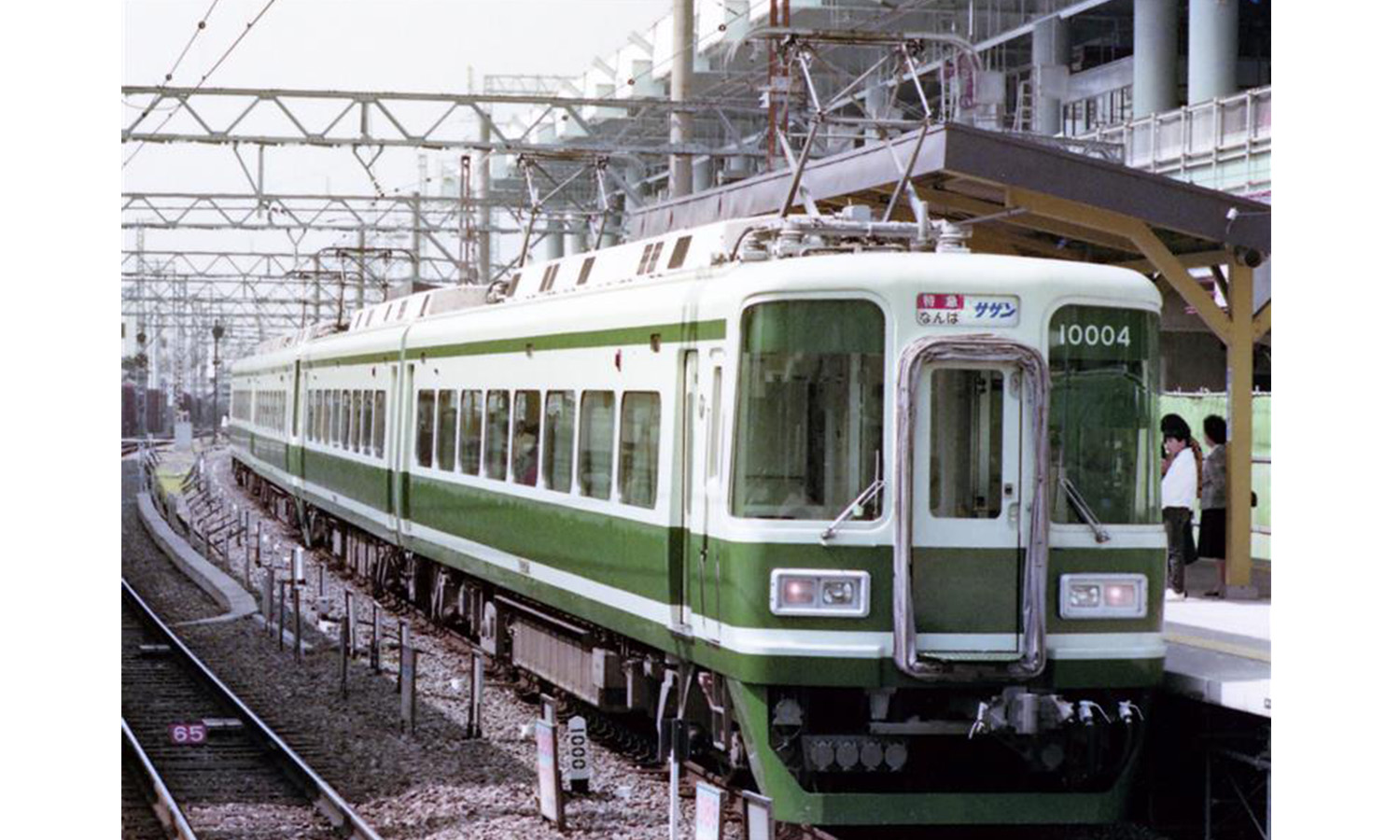 濃淡グリーンのツートンカラー時代の10000系車両