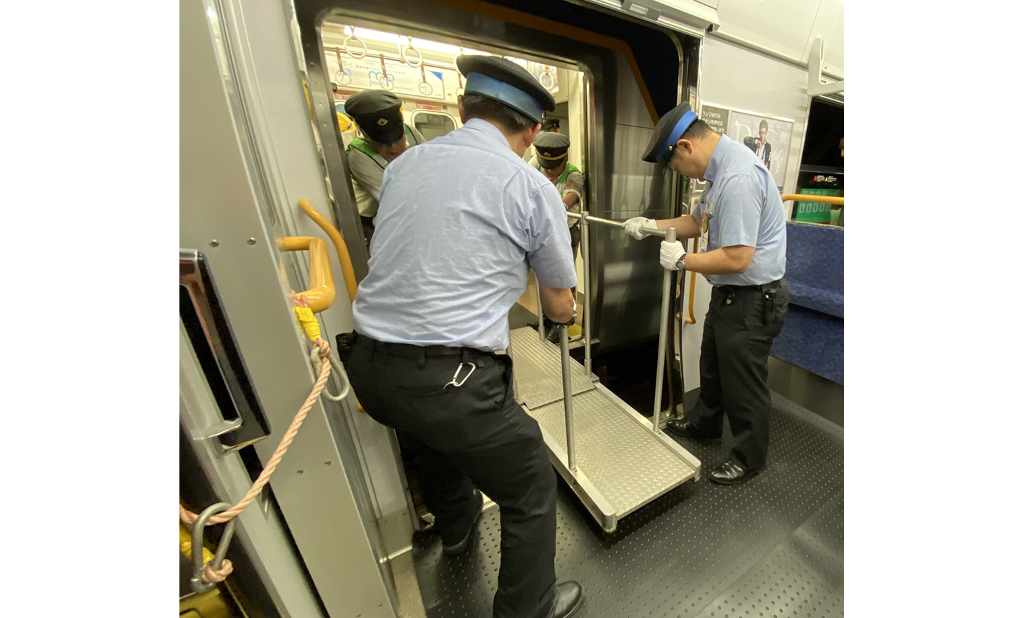 列車防護訓練
