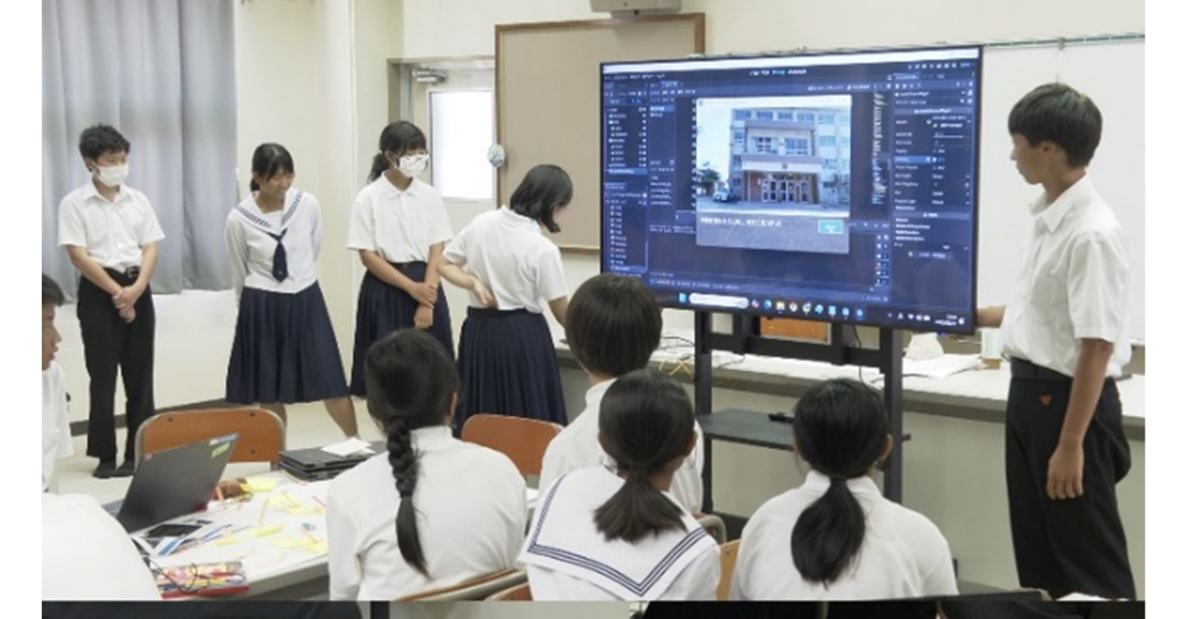 チームごとに制作したゲームを発表